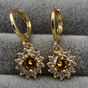 ✅🌹18K Gold-fill Citrine Topaz Sunflower Earrings.